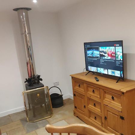 치펜햄 The Forge Kington St Michael 아파트 외부 사진